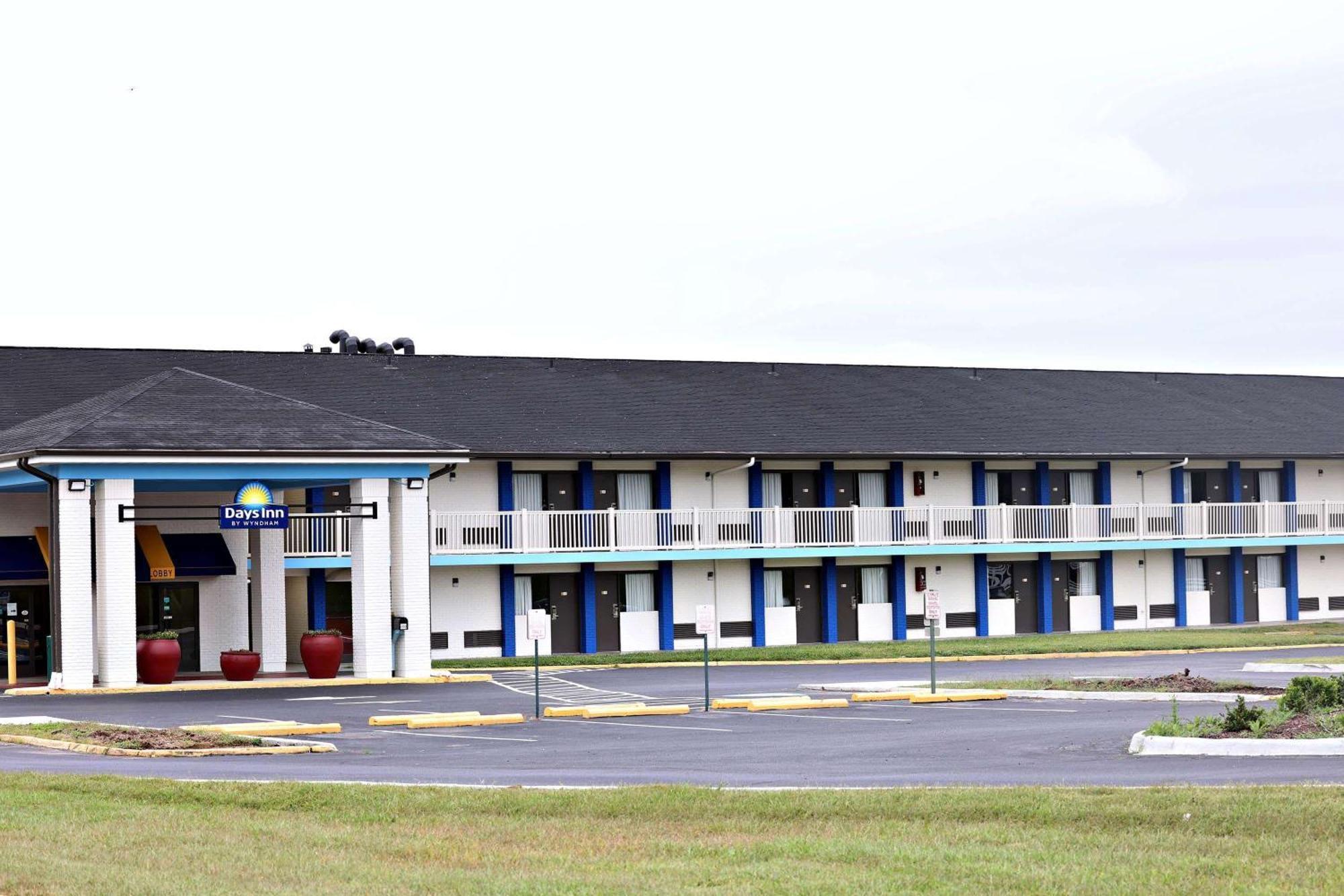 Days Inn By Wyndham Kings Dominion Doswell Eksteriør bilde